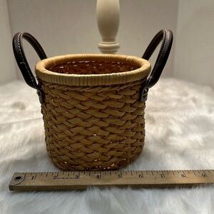 NWOT small vintage wicker basket